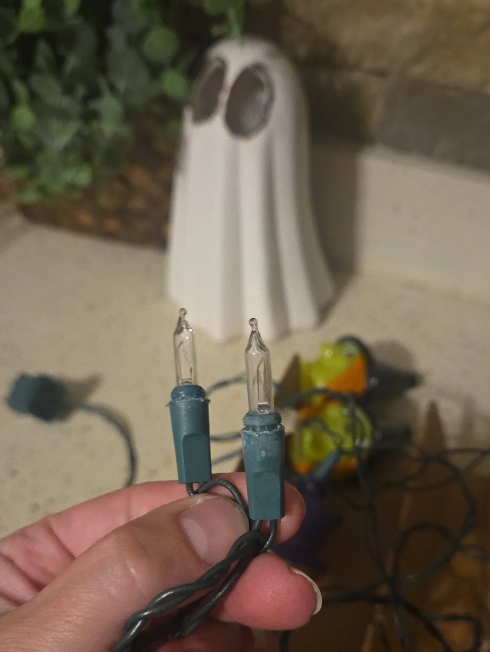 Vtg Avon Glowing Ghouls Halloween Lights